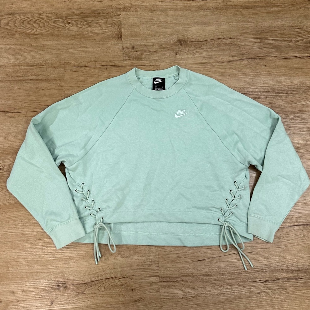 Nike pullover